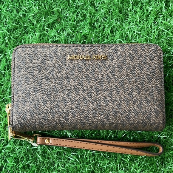 Michael Kors Jet Set Travel Lg Flat Multifunctional Phone Case-Wristlet-Wallet - Picture 7 of 16